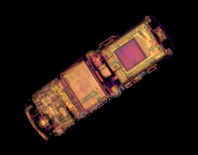 Illustration for article titled CT Scans of iPhone: Safer Than Exploratory Surgery